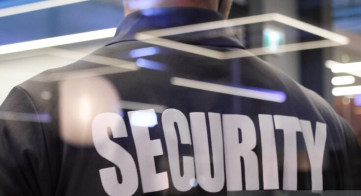 The Role of Security Guards in Dubai: Guardians of a Modern Metropolis 2025